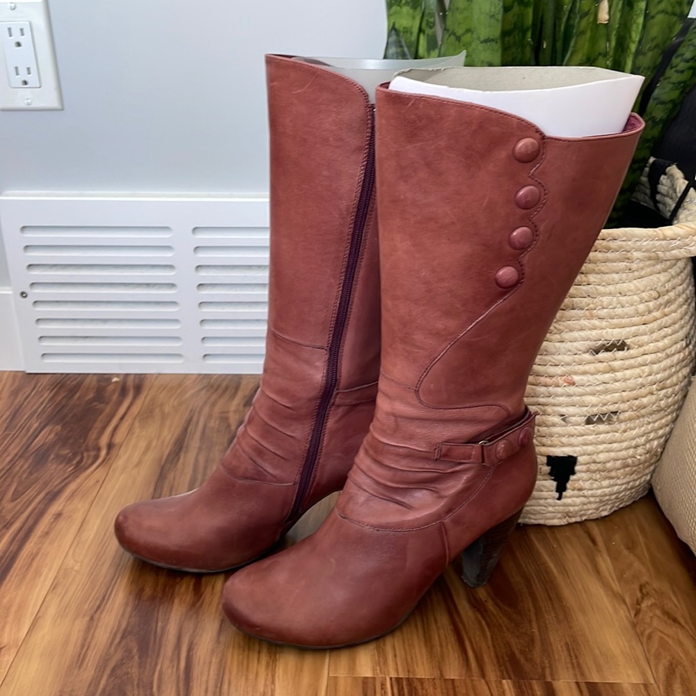 Mis Mooz calf height boots